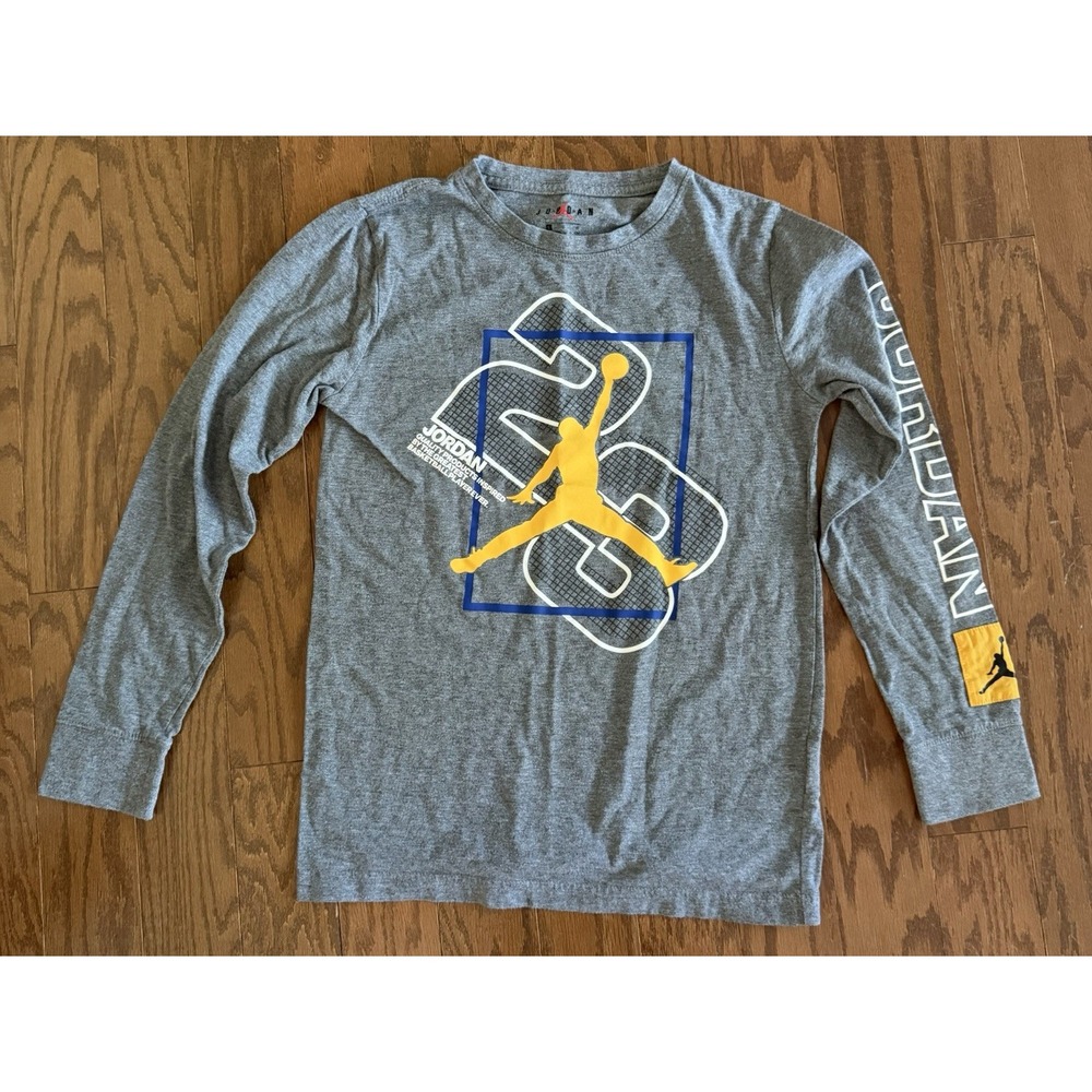 Air Jordan 23‎ Gray Yellow Jumpman Logo Long Sleeve Shirt Boys Large T-shirt